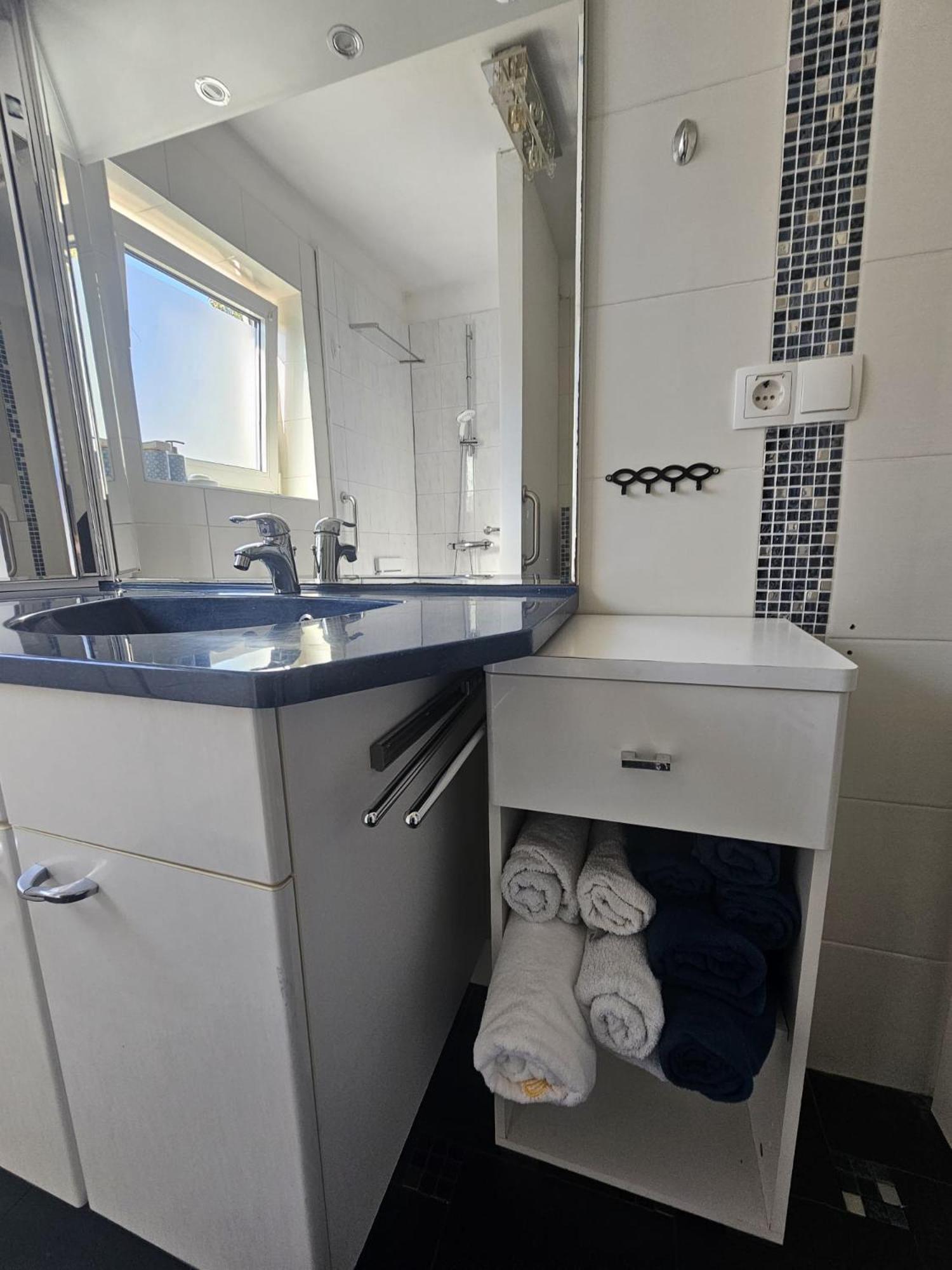 Schoene Vollmoeblierte Wohnungen In Kassel - Forstfeld Ngoại thất bức ảnh